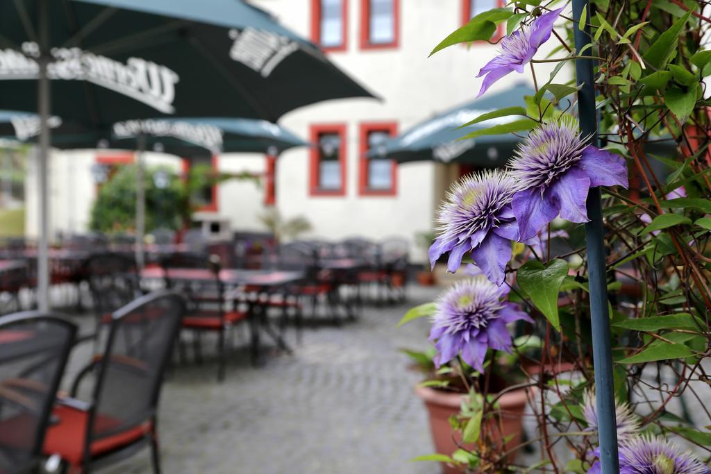 Gasthof Und Hotel Roter Hirsch Claussnitz Exterior photo